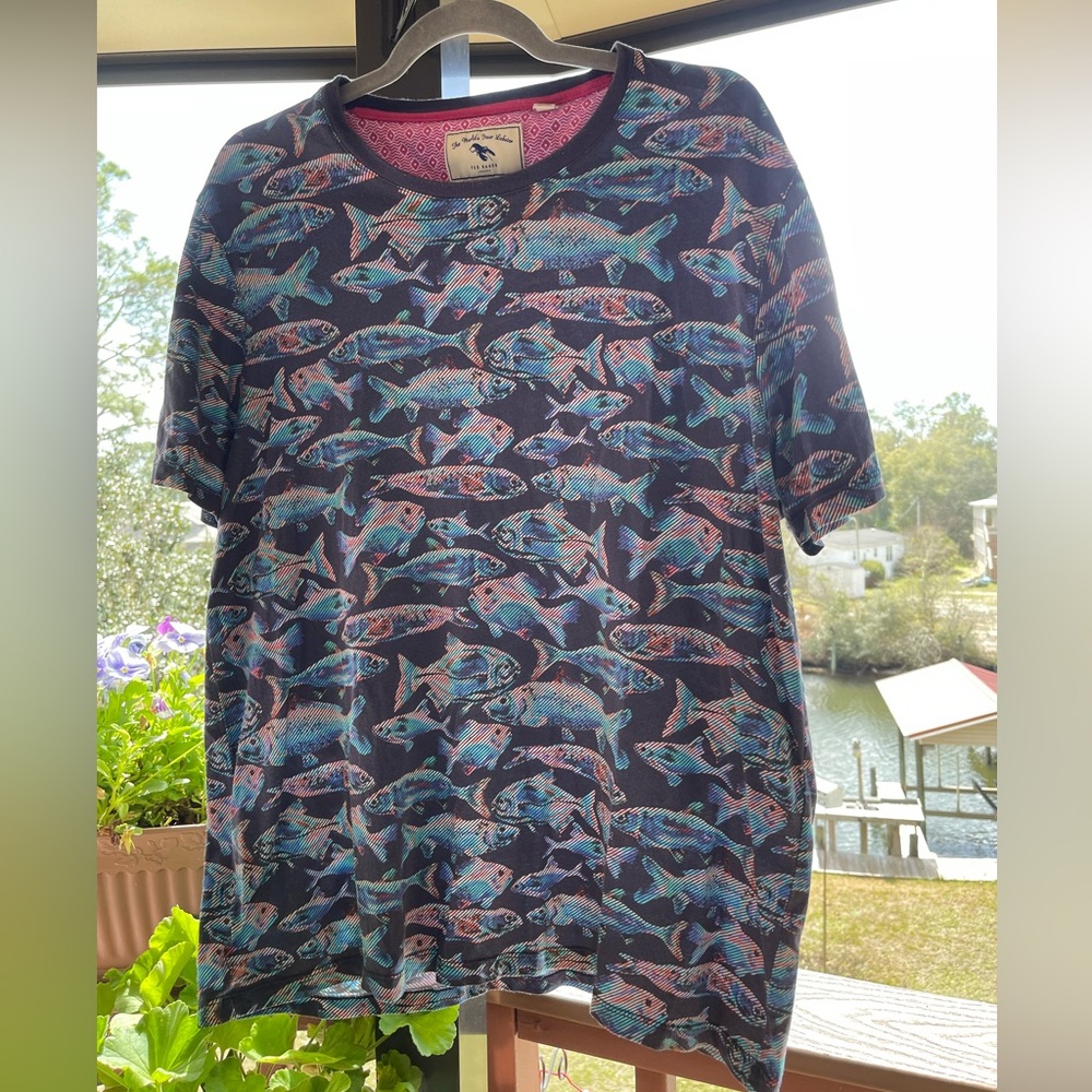 Ted Baker London Multicolor Fish Graphic Tee🐟
UK Sz 6. US Sz XL